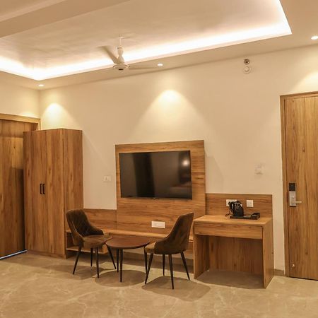 Hotel Ss Grand Kanpur Exterior foto