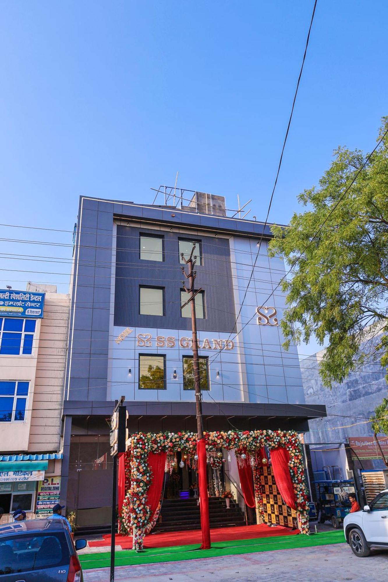 Hotel Ss Grand Kanpur Exterior foto